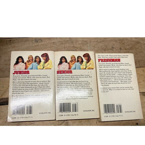 Class Of ‘89 PAPERBACK LOT Freshman Junior Senior Cooney, Vintage, Book, YA, 80s - Picture 3 of 5